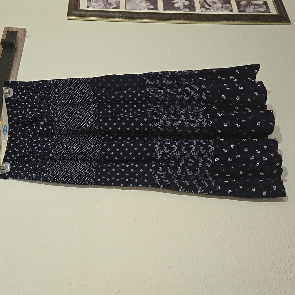 Pre-loved Young Threads Navy and White Patterned Maxi Skirt